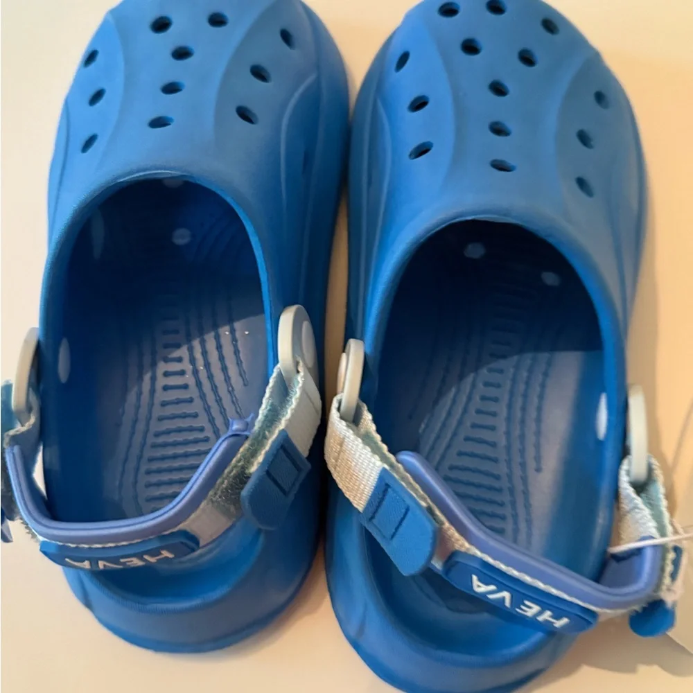 HEVA Kids 12 Lightweight Blue NEW Water Clogs with V Back Strap